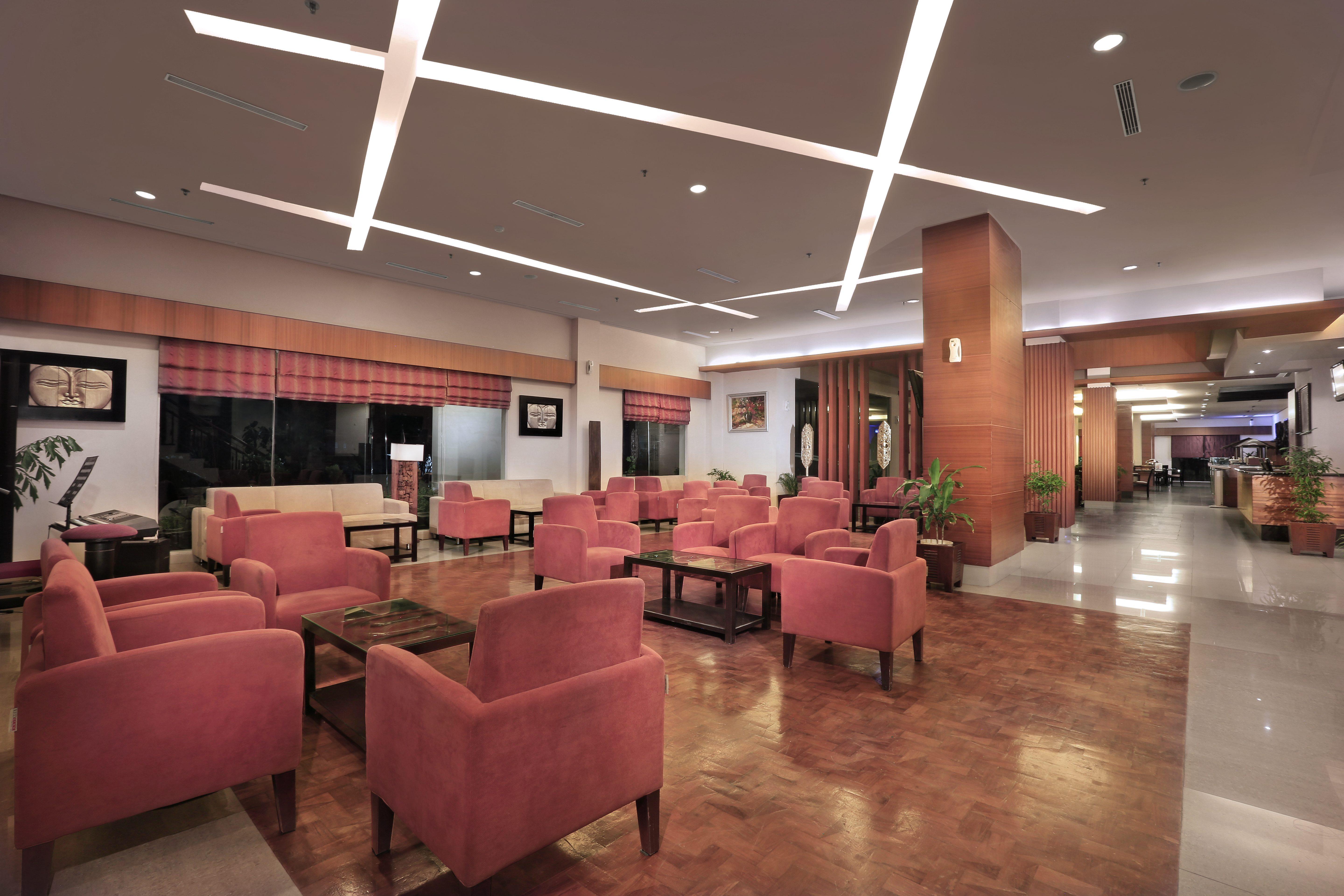 Aston Tanjung City Hotel Exterior foto